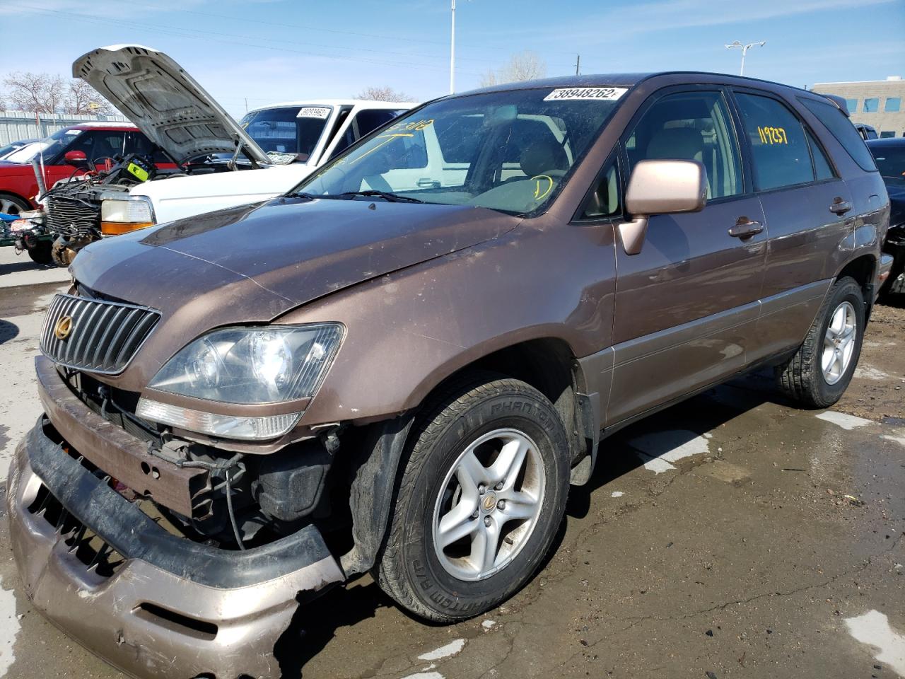 Photo 2 from auction – 1999 LEXUS RX 300 with VIN JT6HF10U4X0050024