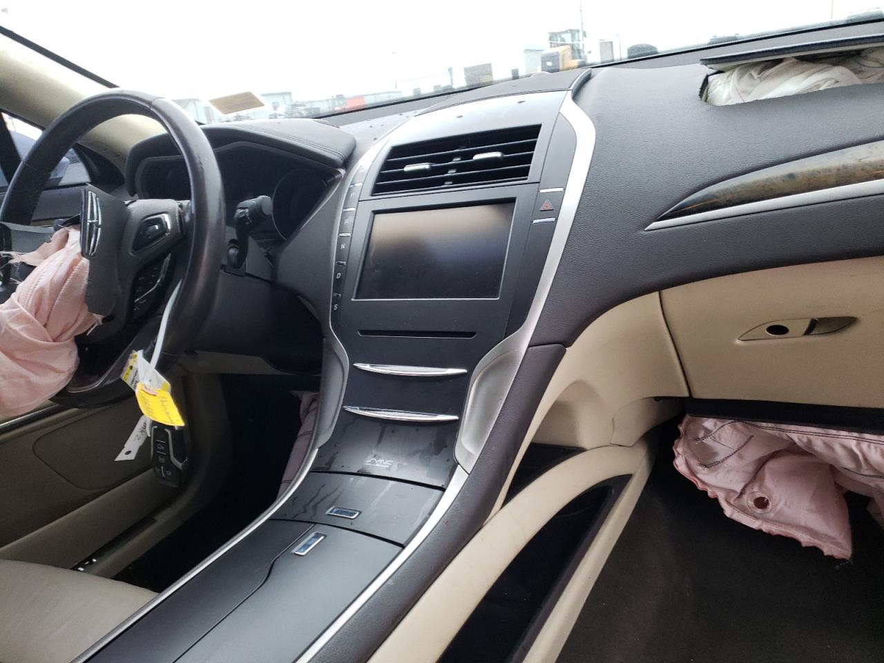 Photo 9 from auction – 2015 LINCOLN MKZ with VIN 3LN6L2G97FR600469