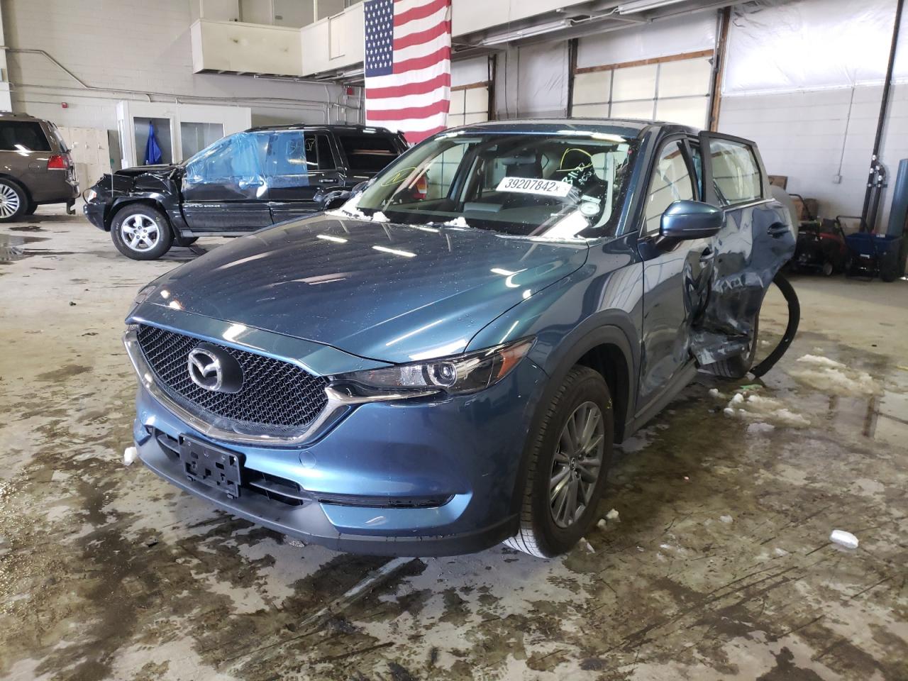 Photo 2 from auction – 2018 MAZDA CX-5 SPORT with VIN JM3KFBBM8J0470563