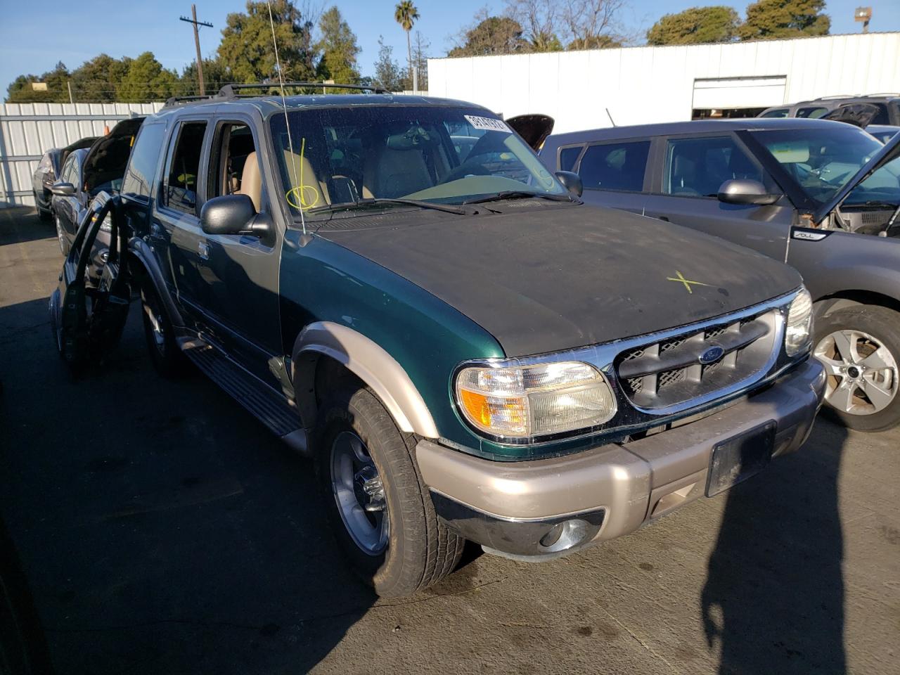 FORD EXPLORER E 2000 with VIN 1FMZU64E6YZA38677 - Photo from auction