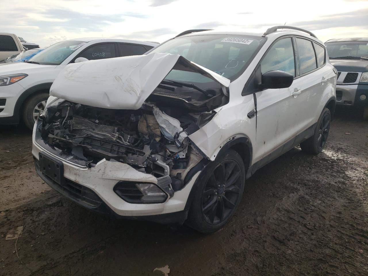 Photo 2 from auction – 2017 FORD ESCAPE SE with VIN 1FMCU9GDXHUB52852