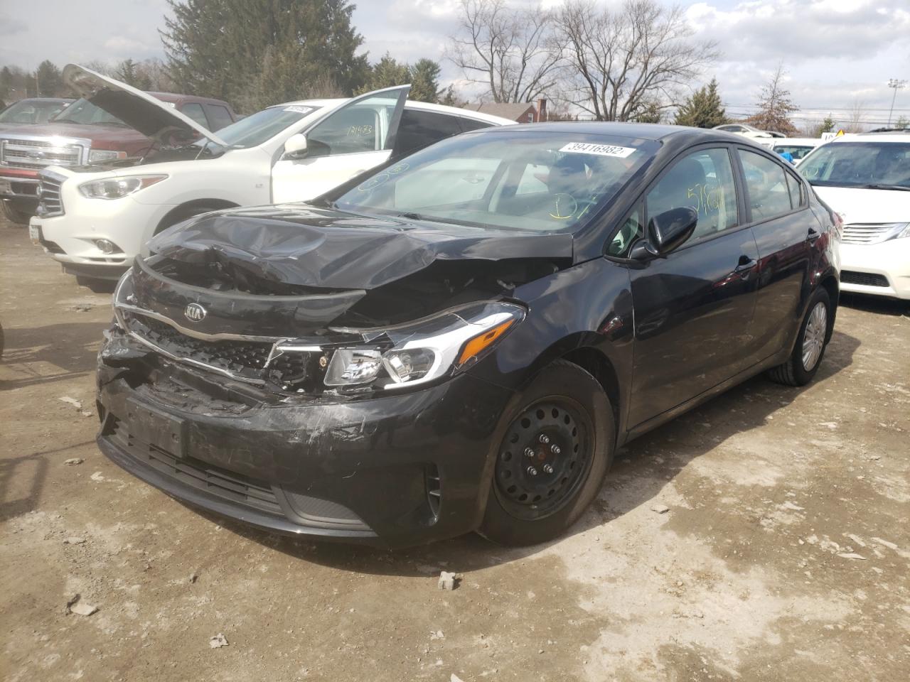 Photo 2 from auction – 2017 KIA FORTE LX with VIN 3KPFK4A77HE160337