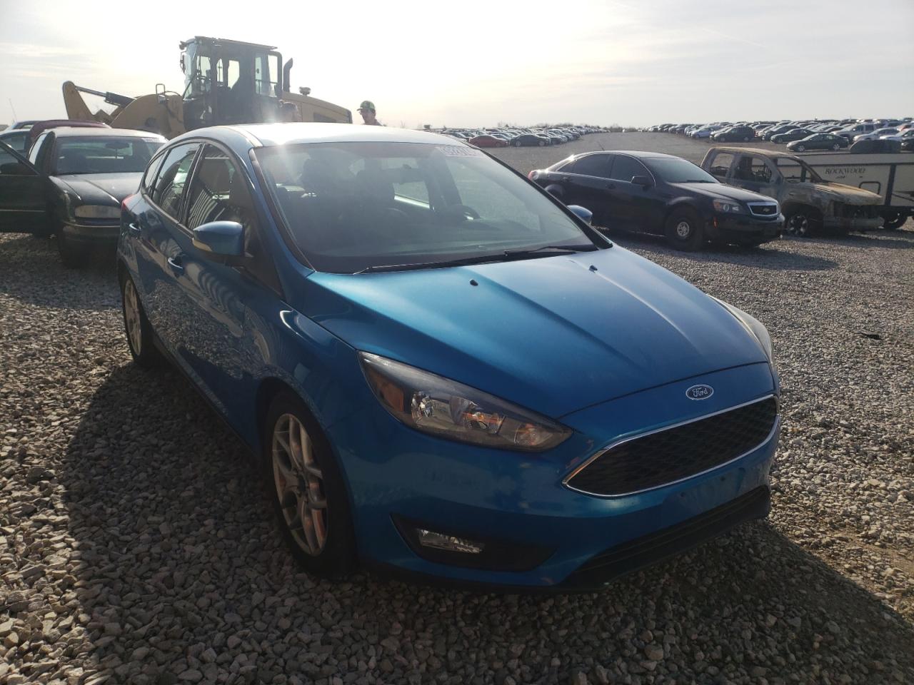 FORD FOCUS SE 2015 with VIN 1FADP3K21FL319093 - Photo from auction