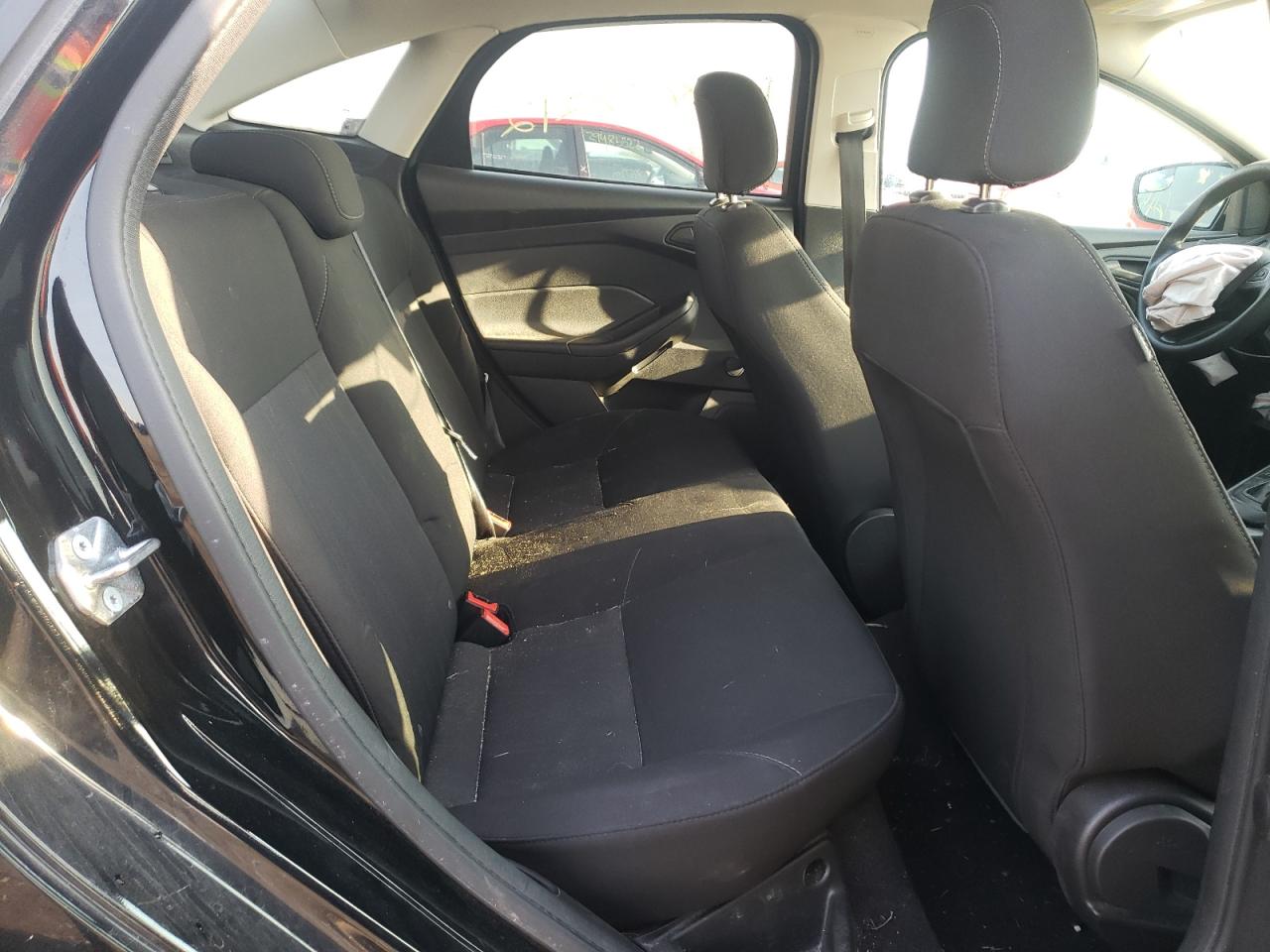 Photo 6 from auction – 2017 FORD FOCUS S with VIN 1FADP3E26HL282816
