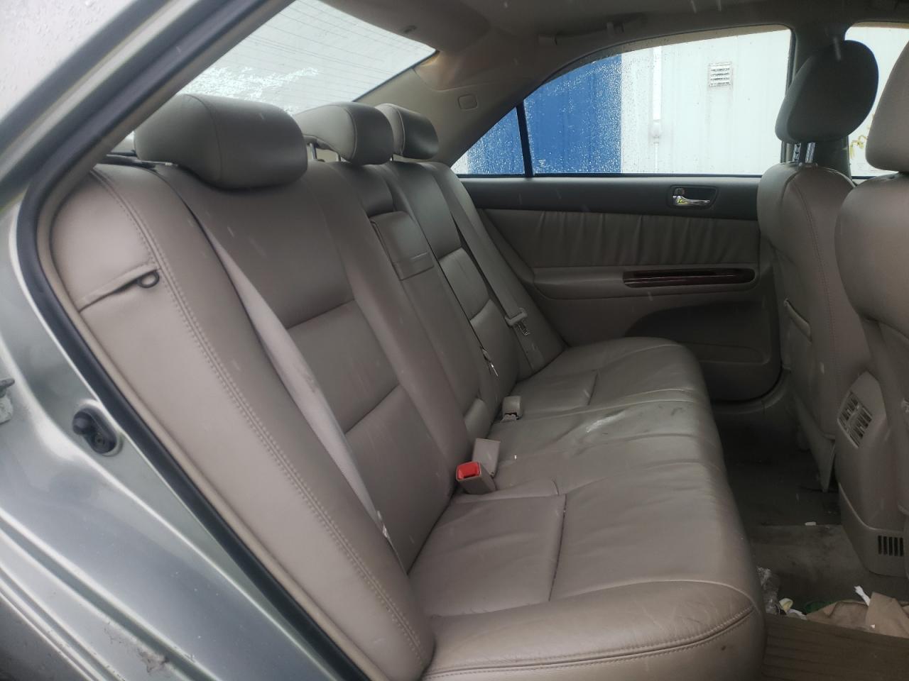 Photo 6 from auction – 2005 TOYOTA CAMRY LE with VIN 4T1BF30KX5U596594