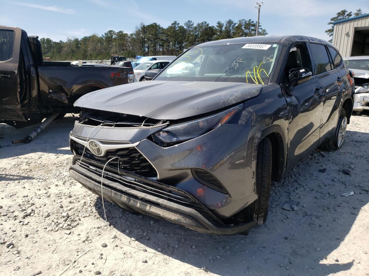 Photo 2 from auction – 2021 TOYOTA HIGHLANDER with VIN 5TDCZRAH9MS517795