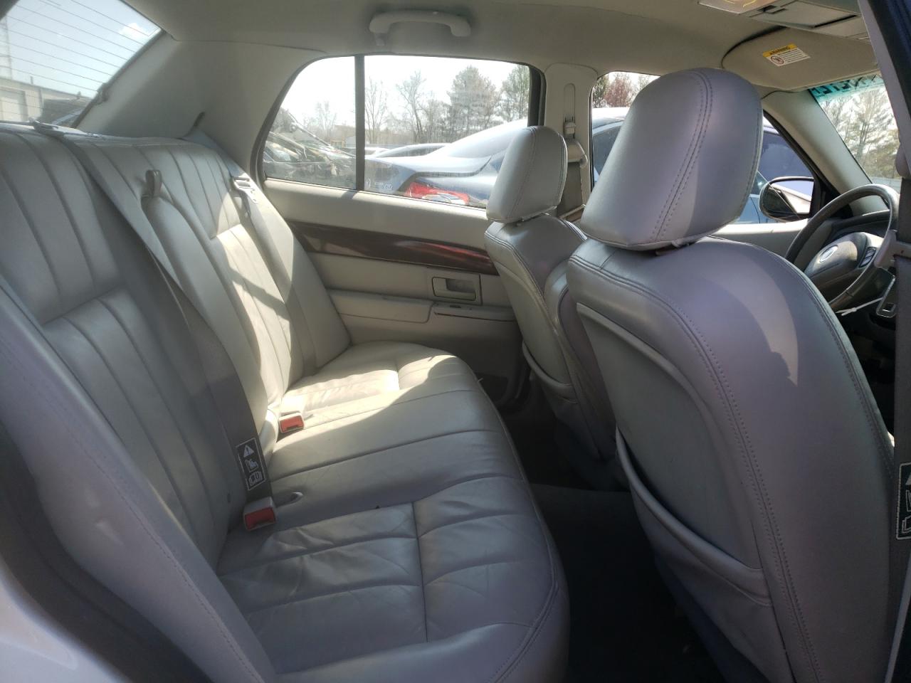 Photo 6 from auction – 2003 MERCURY GRAND MARQ with VIN 2MEFM75W23X635617
