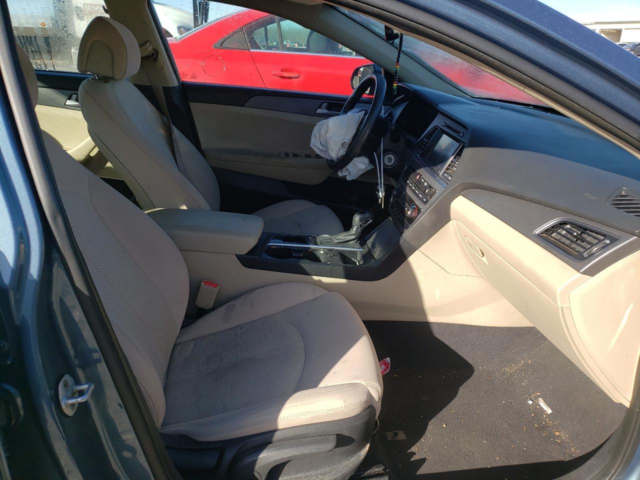 Photo 5 from auction – 2016 HYUNDAI SONATA SE with VIN 5NPE24AF6GH357612