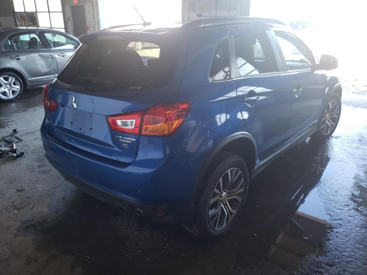 Photo 4 from auction – 2016 MITSUBISHI OUTLANDER with VIN JA4AR4AW6GZ045674