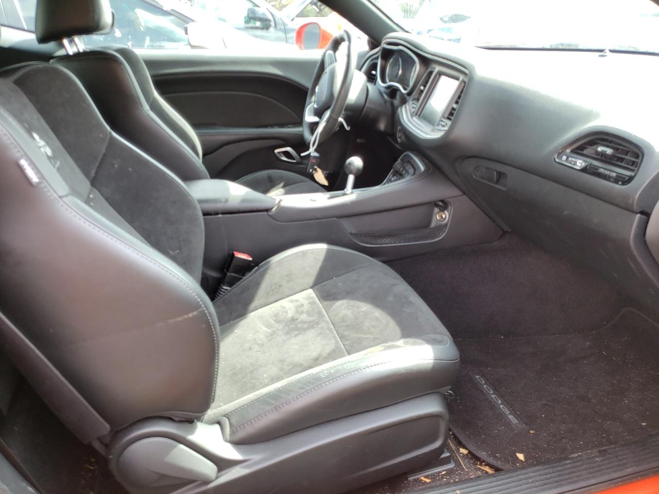 Photo 5 from auction – 2016 DODGE CHALLENGER with VIN 2C3CDZFJ9GH322488