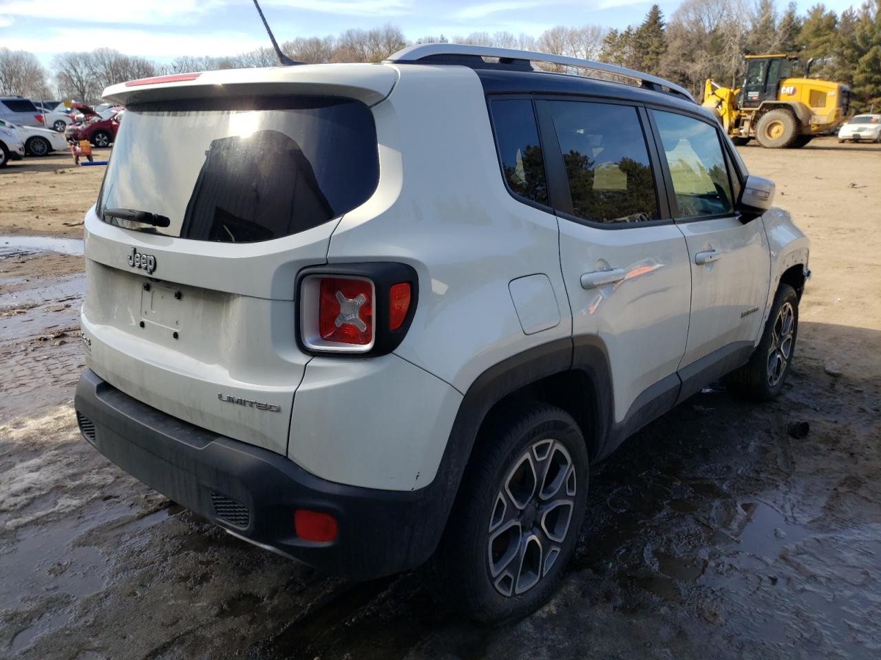 Photo 4 from auction – 2016 JEEP RENEGADE L with VIN ZACCJBDT5GPC93828