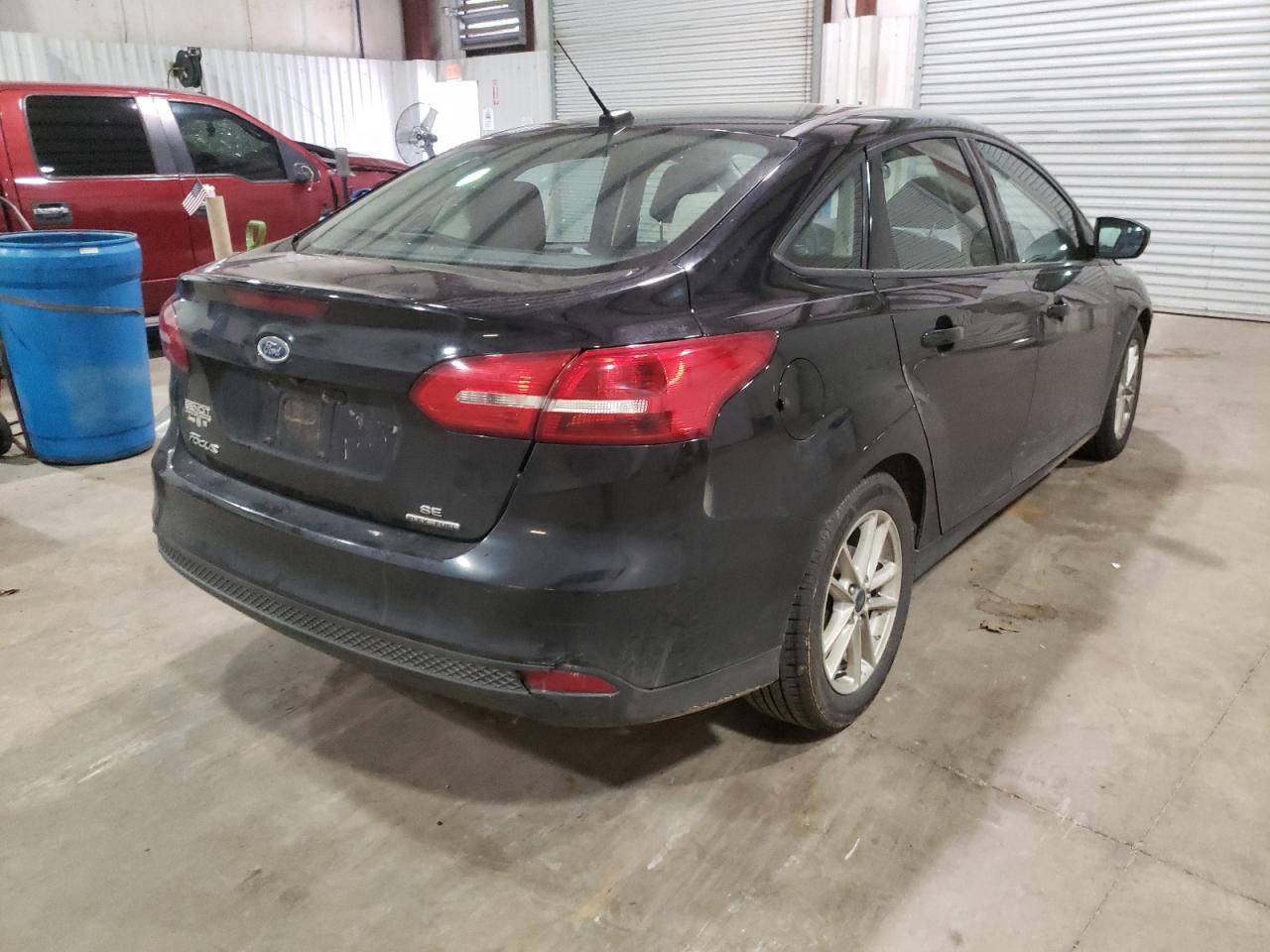Photo 4 from auction – 2016 FORD FOCUS SE with VIN 1FADP3F26GL361271