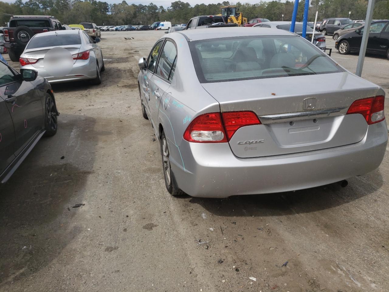 Photo 3 from auction – 2011 HONDA CIVIC EXL with VIN 19XFA1F93BE019106
