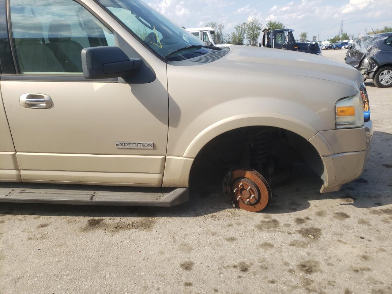 Photo 9 from auction – 2008 FORD EXPEDITION with VIN 1FMFU15558LA24230
