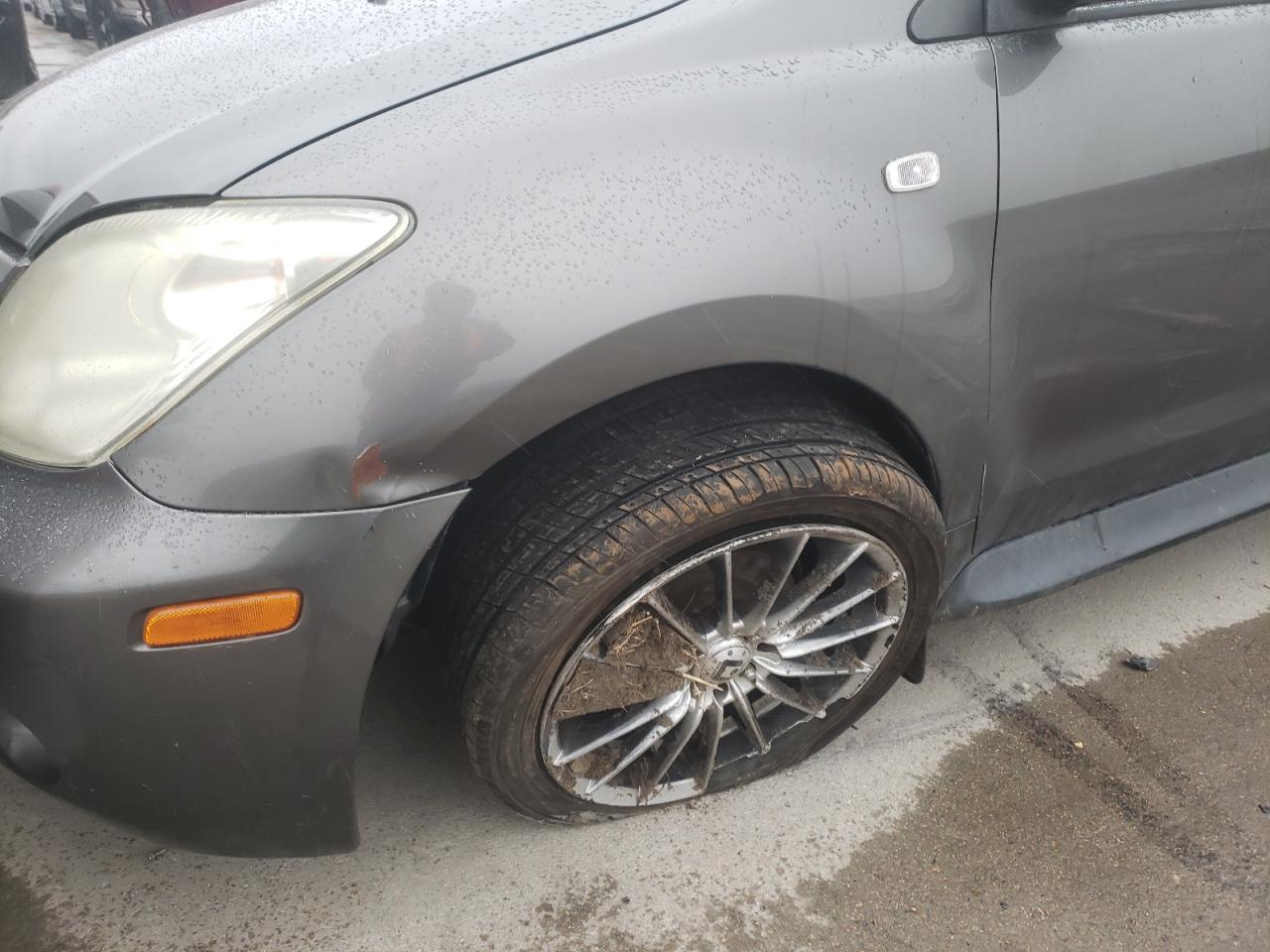 Photo 9 from auction – 2005 TOYOTA SCION XA with VIN JTKKT604950120157