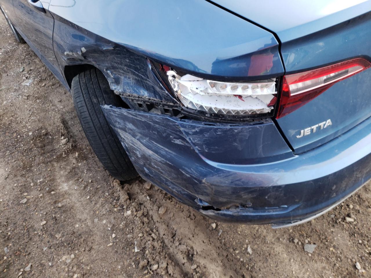 Photo 9 from auction – 2019 VOLKSWAGEN JETTA S with VIN 3VWCB7BUXKM176535