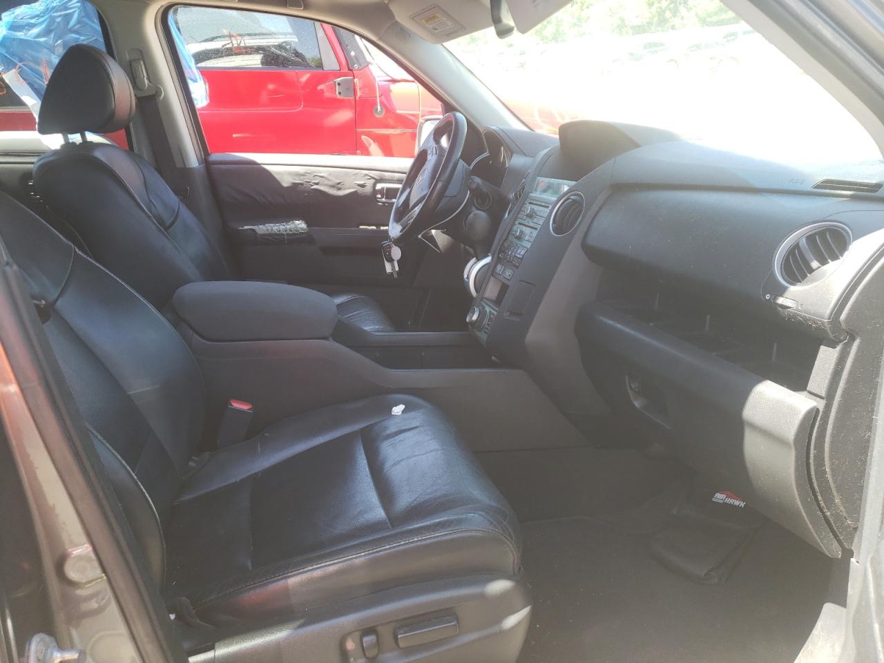 Photo 5 from auction – 2010 HONDA PILOT TOUR with VIN 5FNYF3H96AB003588