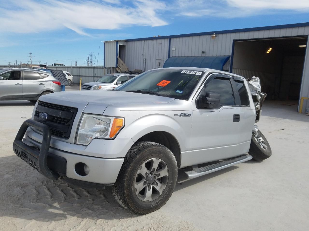 Photo 2 from auction – 2013 FORD F150 SUPER with VIN 1FTFX1EF3DFB37722