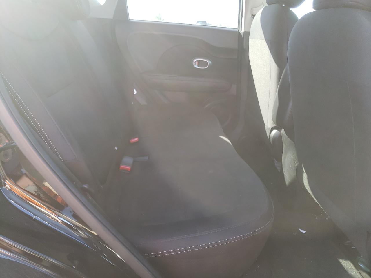 Photo 6 from auction – 2015 KIA SOUL with VIN KNDJN2A27F7811196