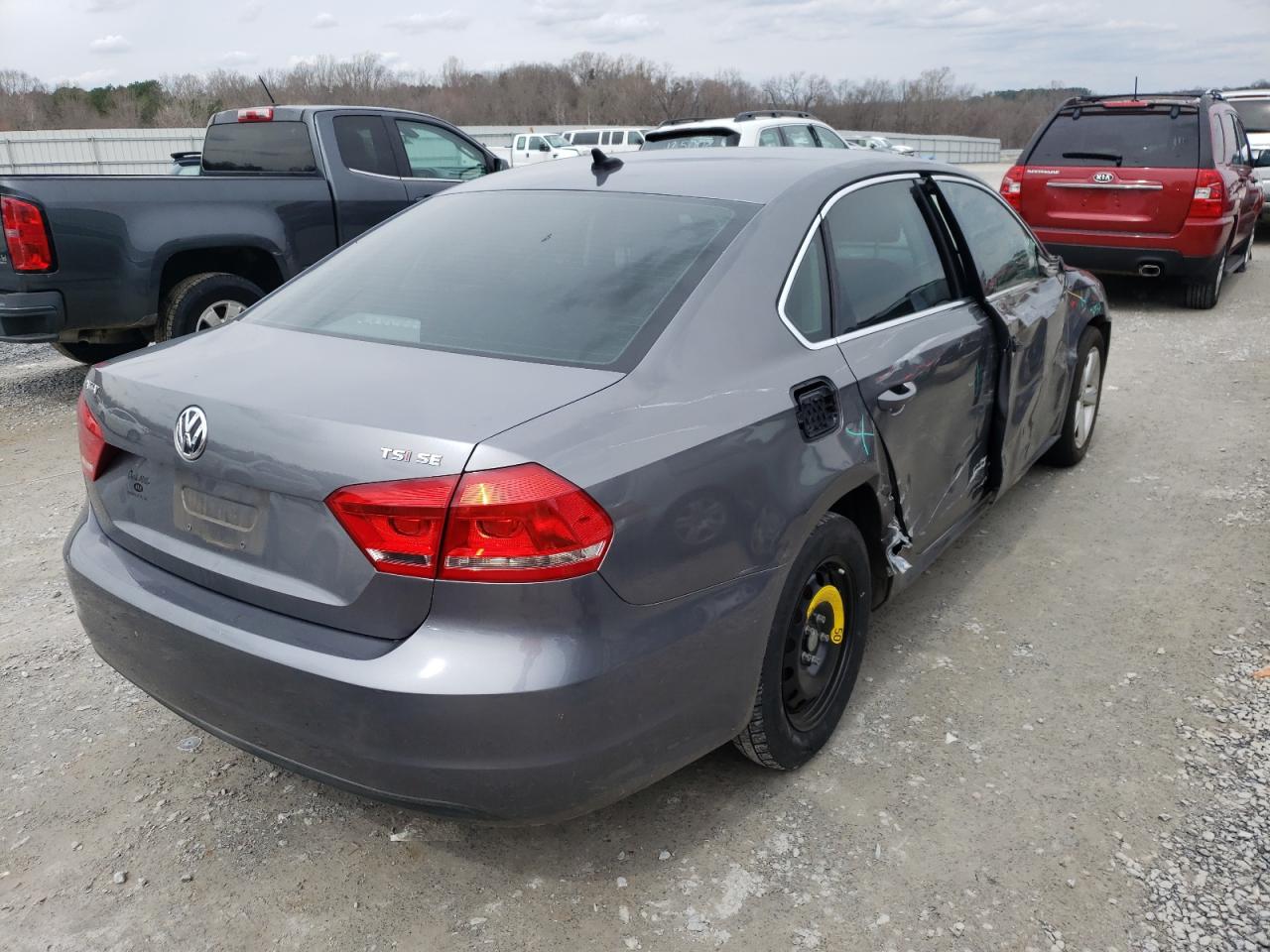 Photo 4 from auction – 2015 VOLKSWAGEN PASSAT SE with VIN 1VWBT7A37FC025872