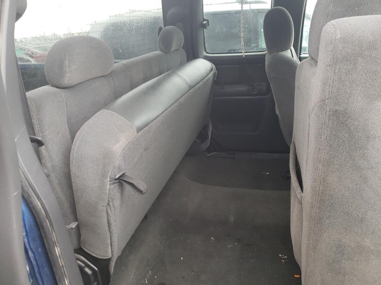 Фото 6 с аукциона – 2003 CHEVROLET SILVERADO с VIN 2GCEK19T731287333