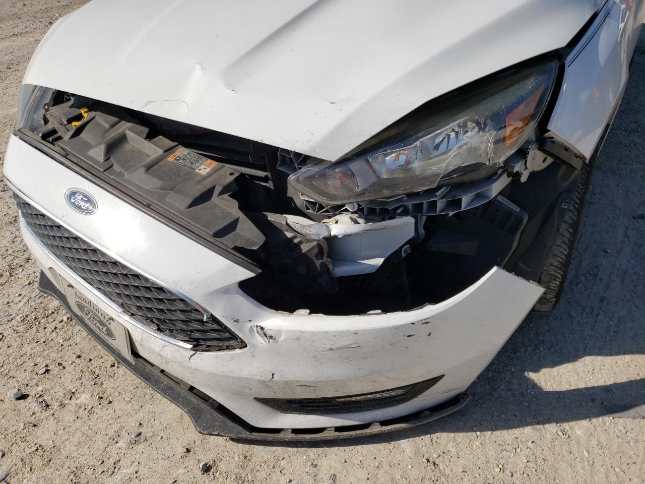 Photo 9 from auction – 2016 FORD FOCUS SE with VIN 1FADP3F28GL369260
