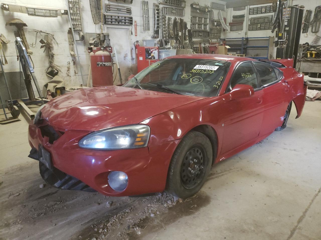 Photo 2 from auction – 2007 PONTIAC GRAND PRIX with VIN 2G2WP552671125066