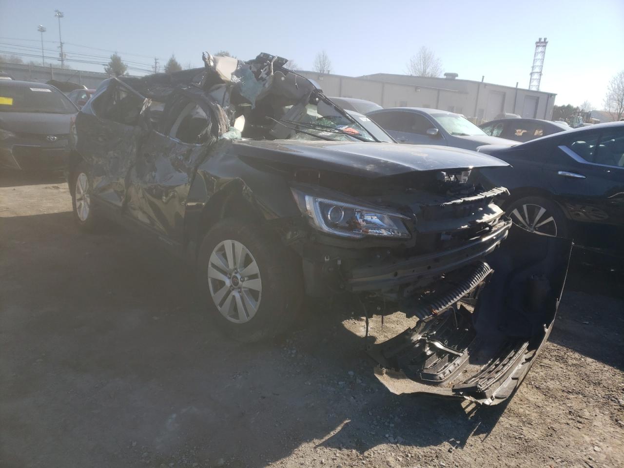 SUBARU OUTBACK 2. 2018 with VIN 4S4BSAFCXJ3221286 - Photo from auction
