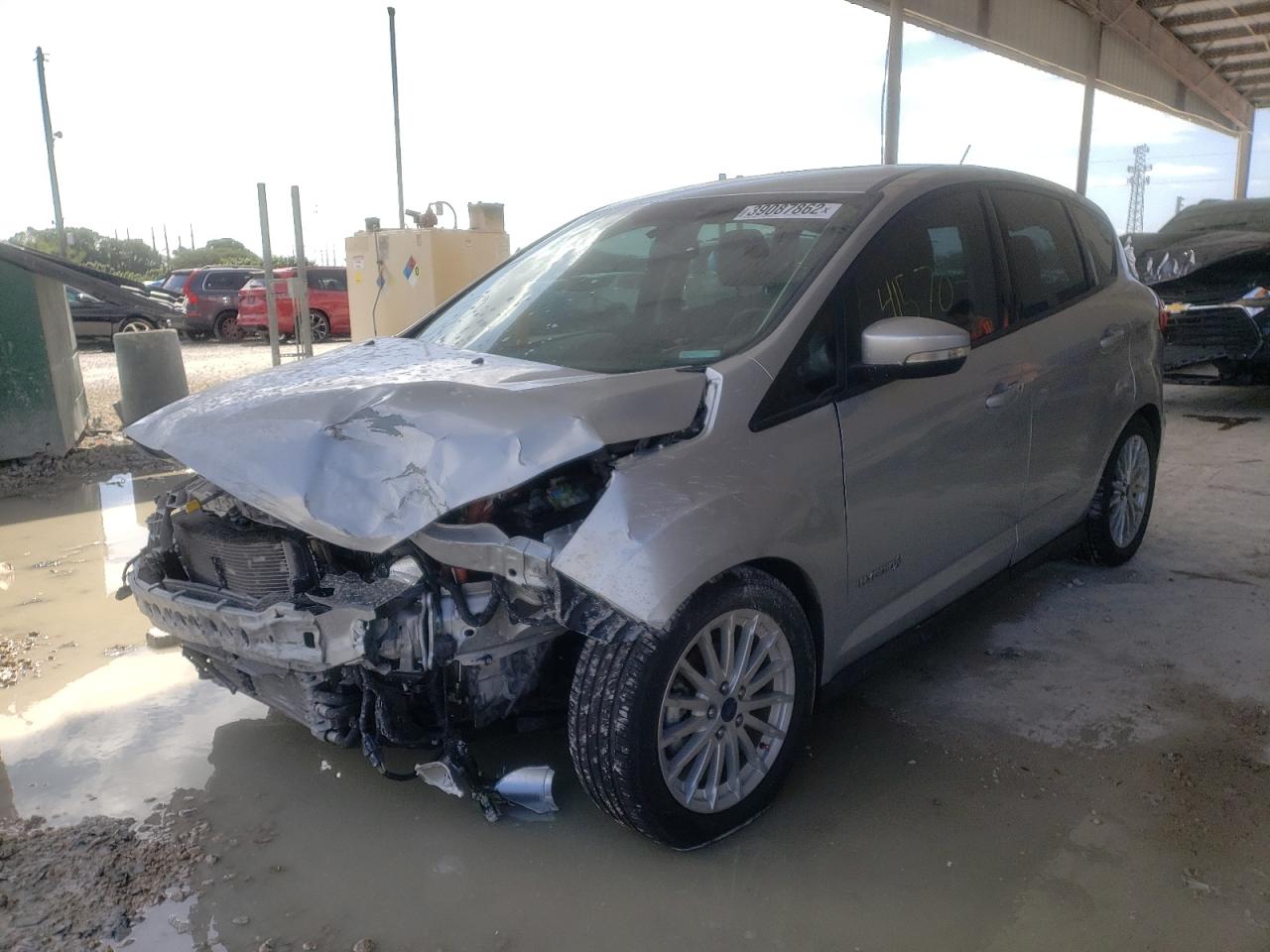 Photo 2 from auction – 2016 FORD C-MAX SE with VIN 1FADP5AU5GL117034