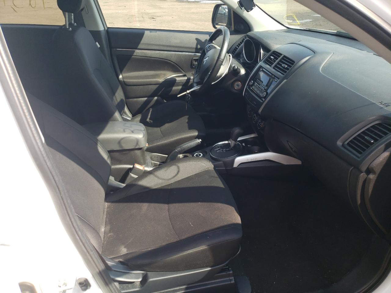 Photo 5 from auction – 2014 MITSUBISHI OUTLANDER with VIN 4A4AR3AU5EE032183