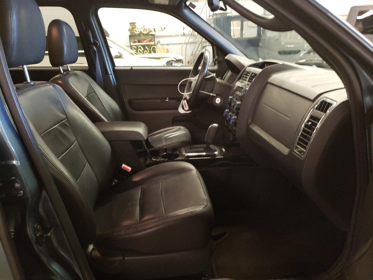 Photo 5 from auction – 2012 FORD ESCAPE LIM with VIN 1FMCU0E71CKC80782