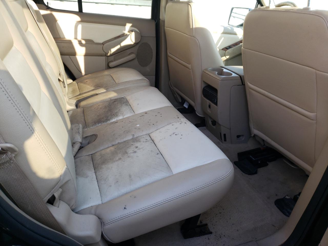 Photo 6 from auction – 2008 FORD EXPLORER E with VIN 1FMEU74E68UA65704