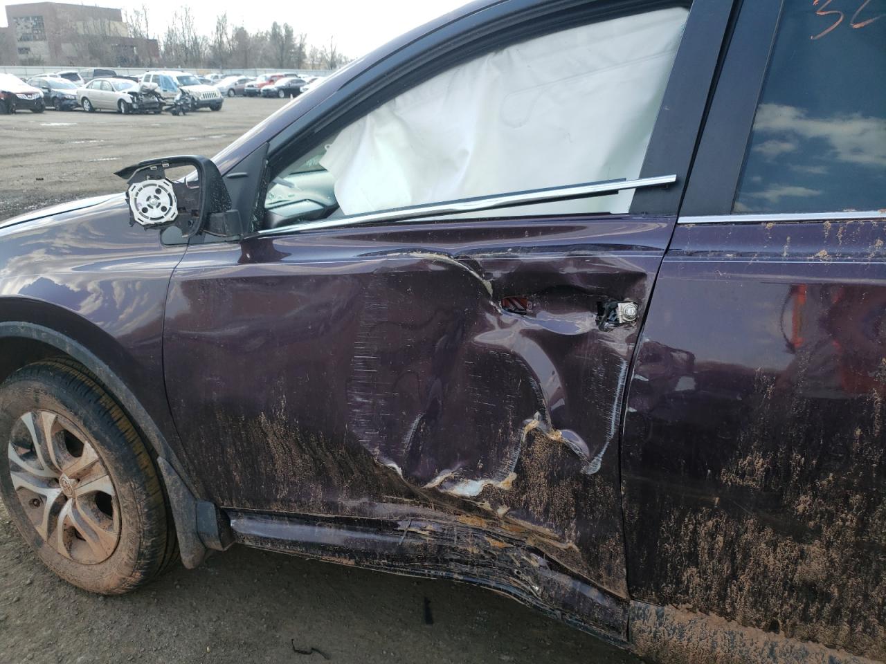 Photo 9 from auction – 2016 TOYOTA RAV4 LE with VIN 2T3BFREV5GW426708