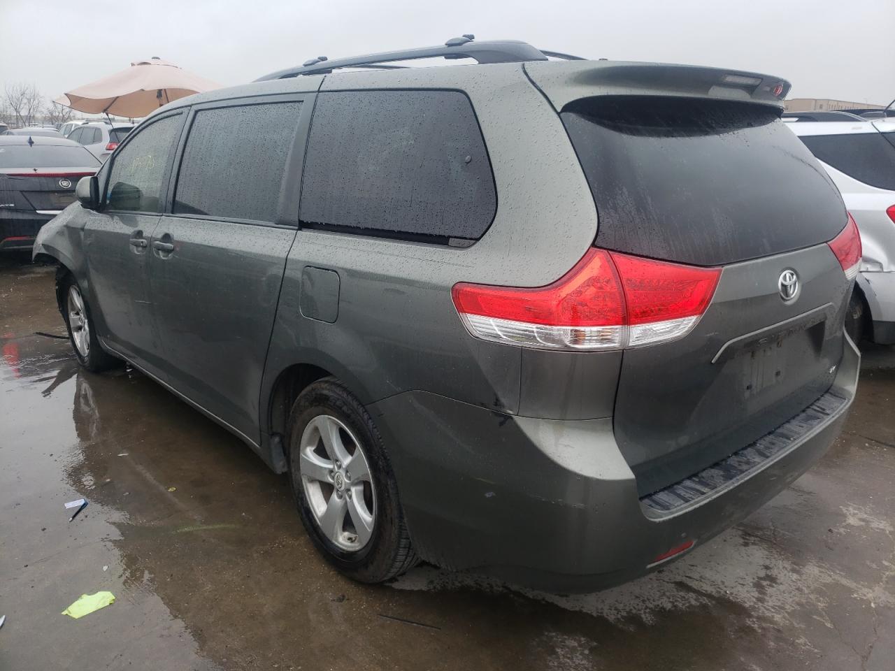 Photo 3 from auction – 2011 TOYOTA SIENNA LE with VIN 5TDKK3DC8BS008534