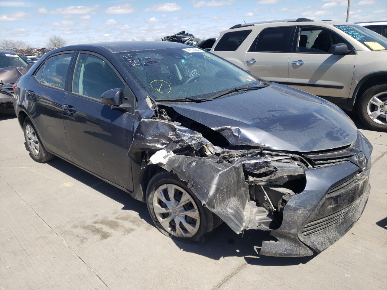 TOYOTA COROLLA L 2018 with VIN 5YFBURHE1JP760995 - Photo from auction