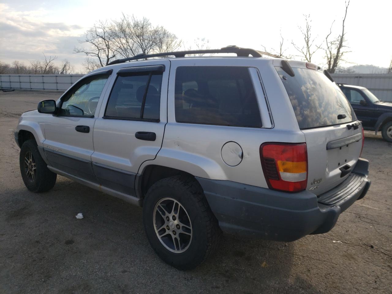 Photo 3 from auction – 2002 JEEP GRAND CHER with VIN 1J4GW48S82C317031