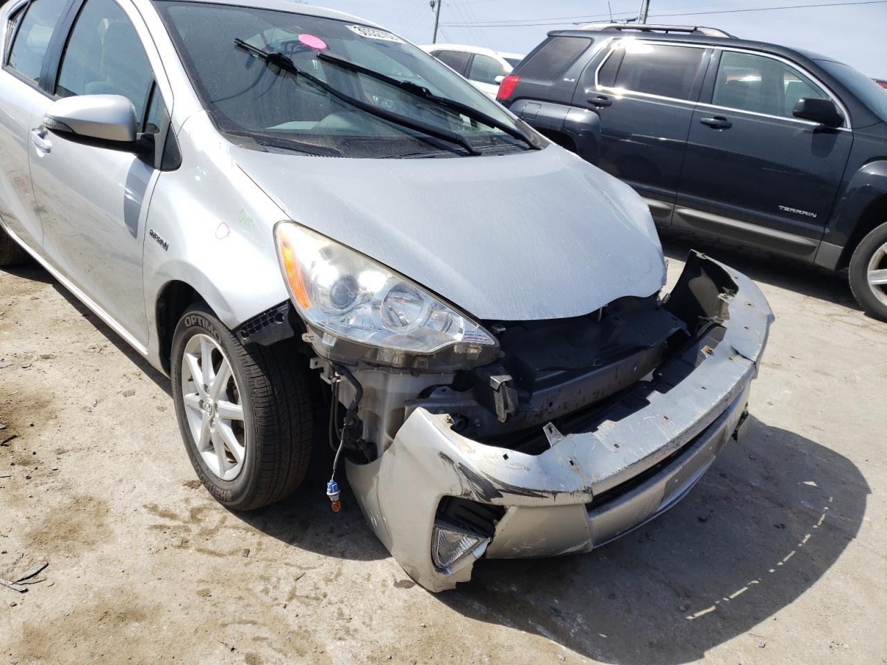 Photo 9 from auction – 2012 TOYOTA PRIUS C with VIN JTDKDTB39C1516653