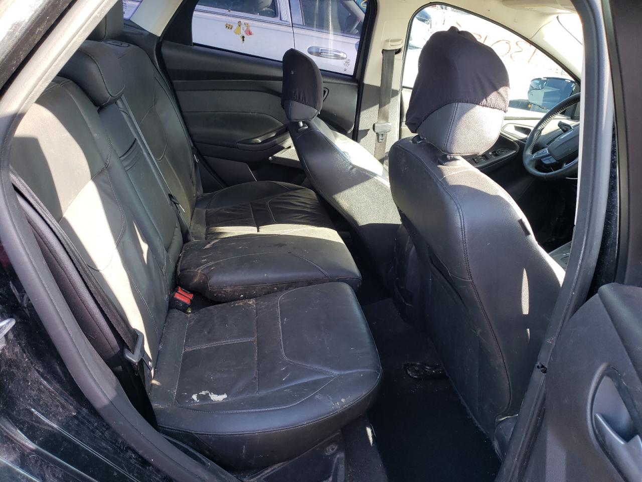 Photo 6 from auction – 2015 FORD FOCUS SE with VIN 1FADP3K24FL261416