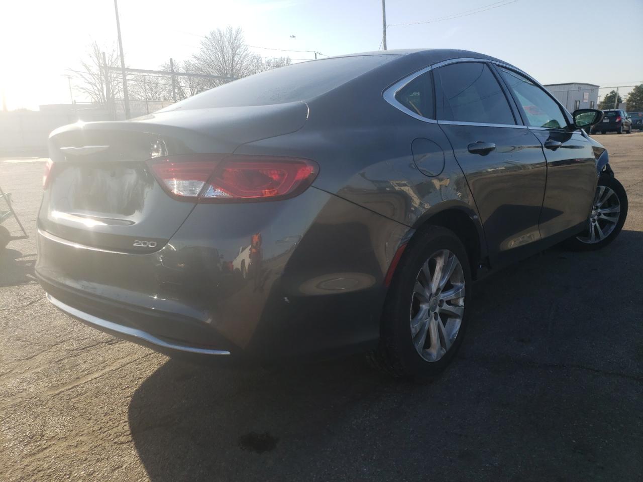 Photo 4 from auction – 2016 CHRYSLER 200 LIMITE with VIN 1C3CCCABXGN132951