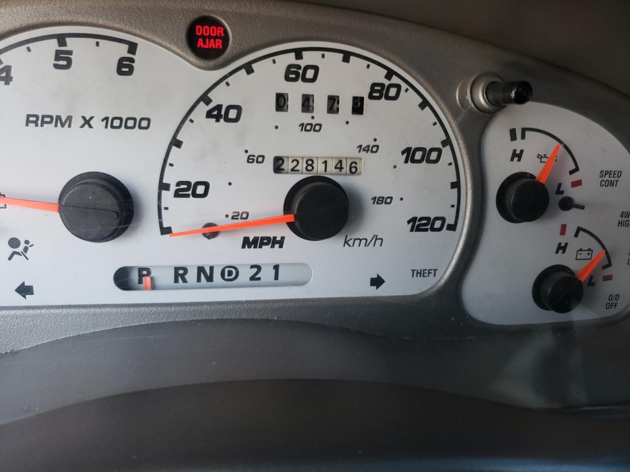 Photo 8 from auction – 2002 FORD EXPLORER S with VIN 1FMZU77E42UC61855