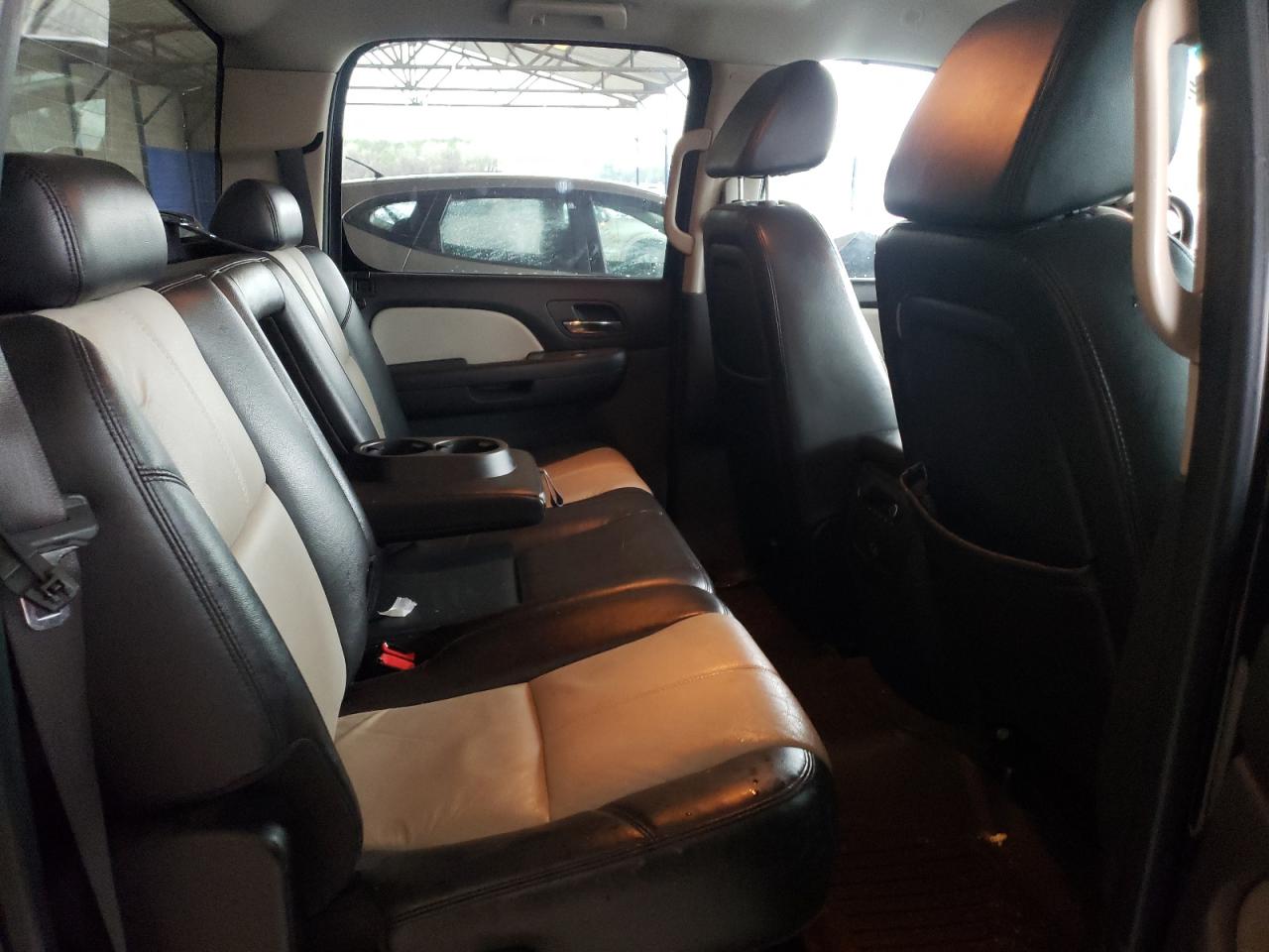 Photo 6 from auction – 2008 GMC SIERRA K15 with VIN 2GTEK13MX81229869