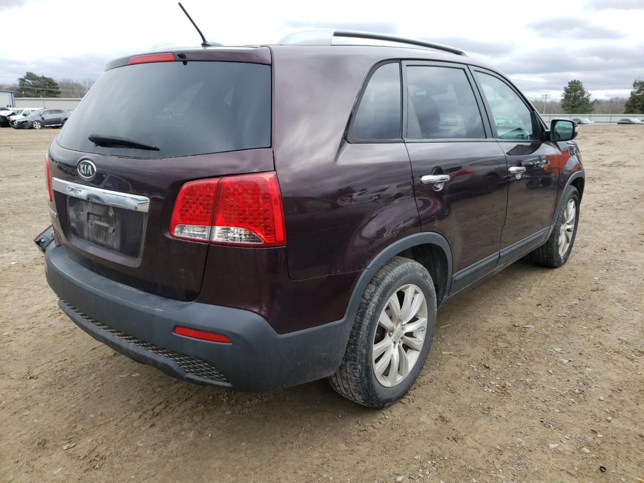 Photo 4 from auction – 2011 KIA SORENTO BA with VIN 5XYKT4A27BG080854