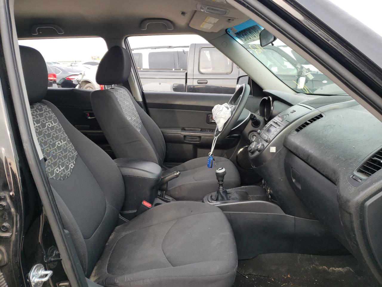 Photo 5 from auction – 2011 KIA SOUL + with VIN KNDJT2A21B7198833