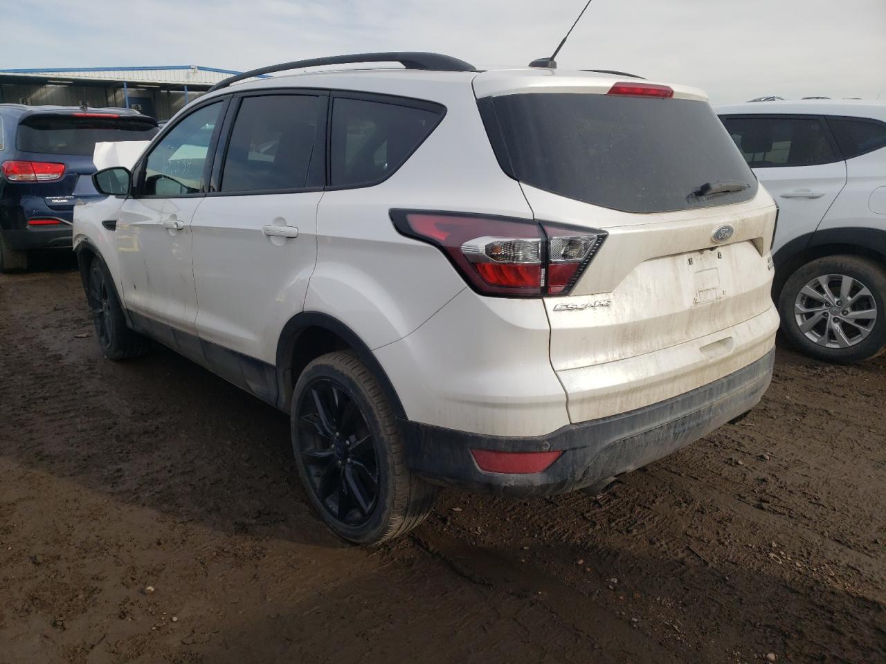 Photo 3 from auction – 2017 FORD ESCAPE SE with VIN 1FMCU9GDXHUB52852