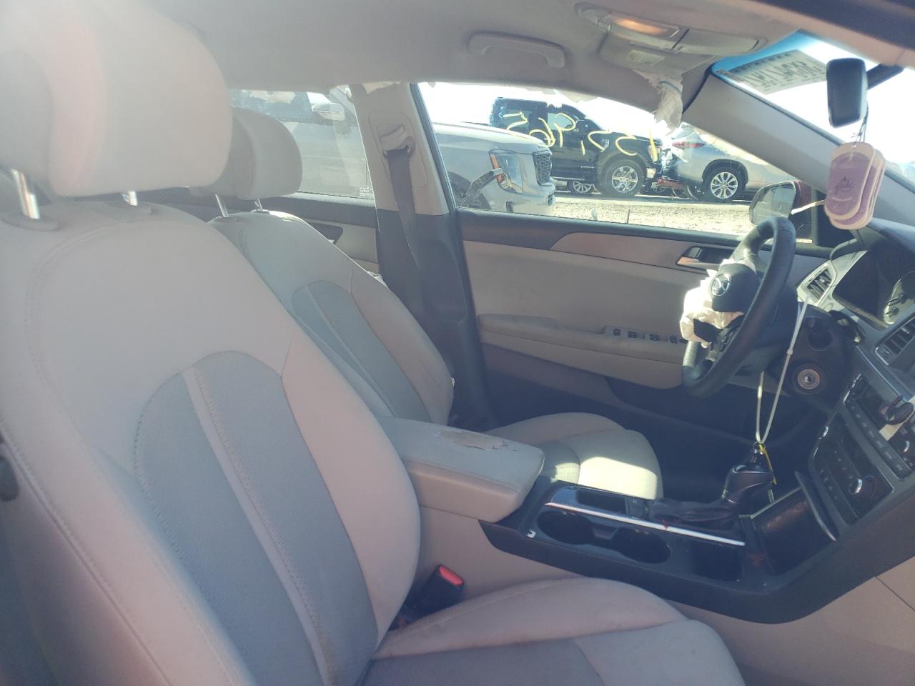 Photo 5 from auction – 2016 HYUNDAI SONATA SE with VIN 5NPE24AF0GH405976