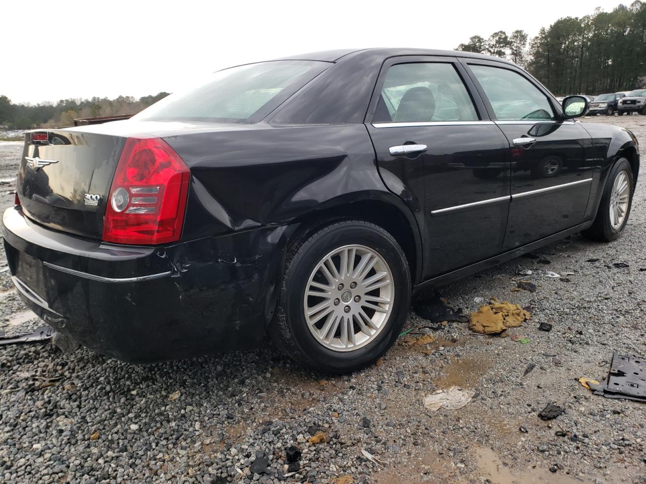 Photo 4 from auction – 2010 CHRYSLER 300 TOURIN with VIN 2C3CA4CD5AH330606