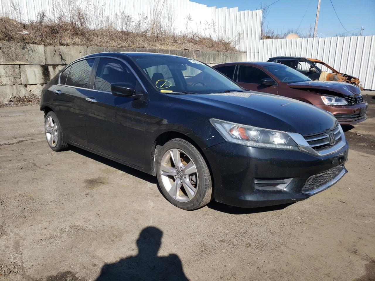 HONDA ACCORD LX 2015 with VIN 1HGCR2F37FA241364 - Photo from auction