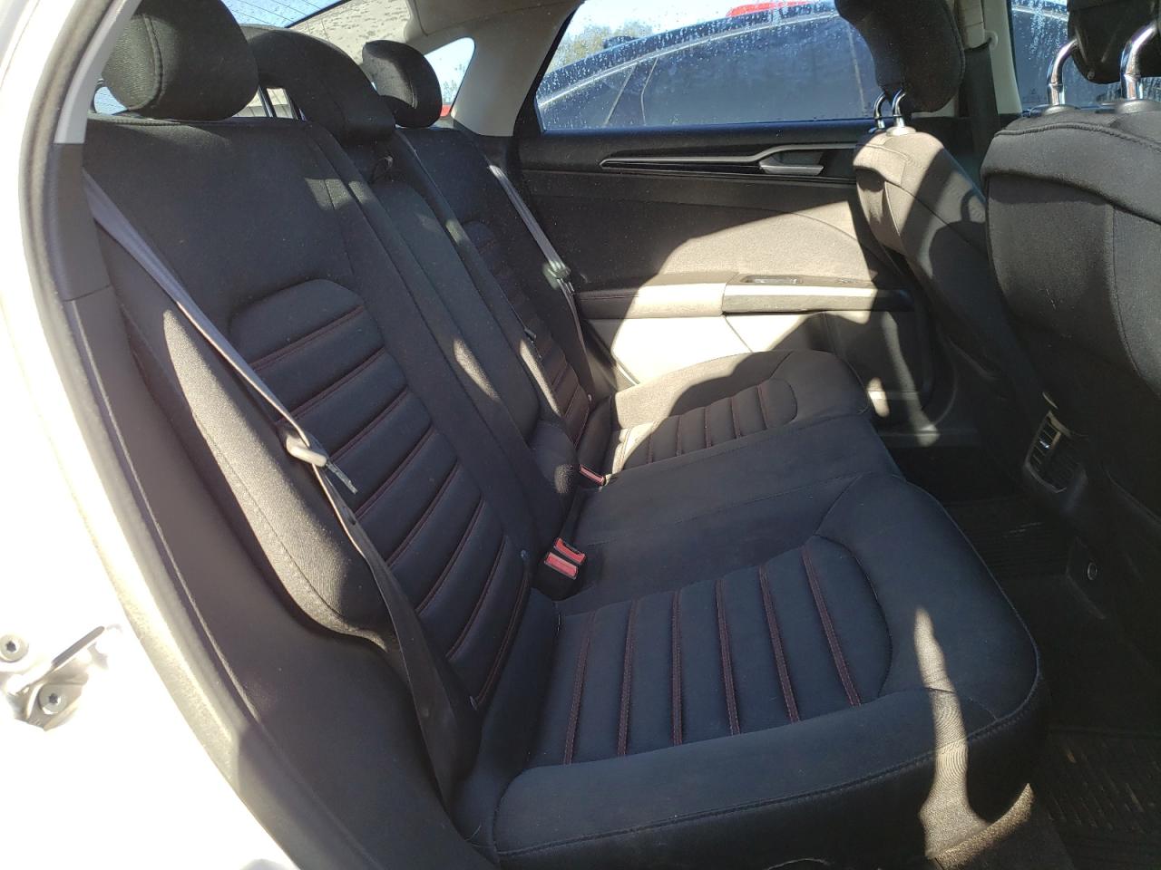 Photo 6 from auction – 2014 FORD FUSION SE with VIN 1FA6P0H71E5353869
