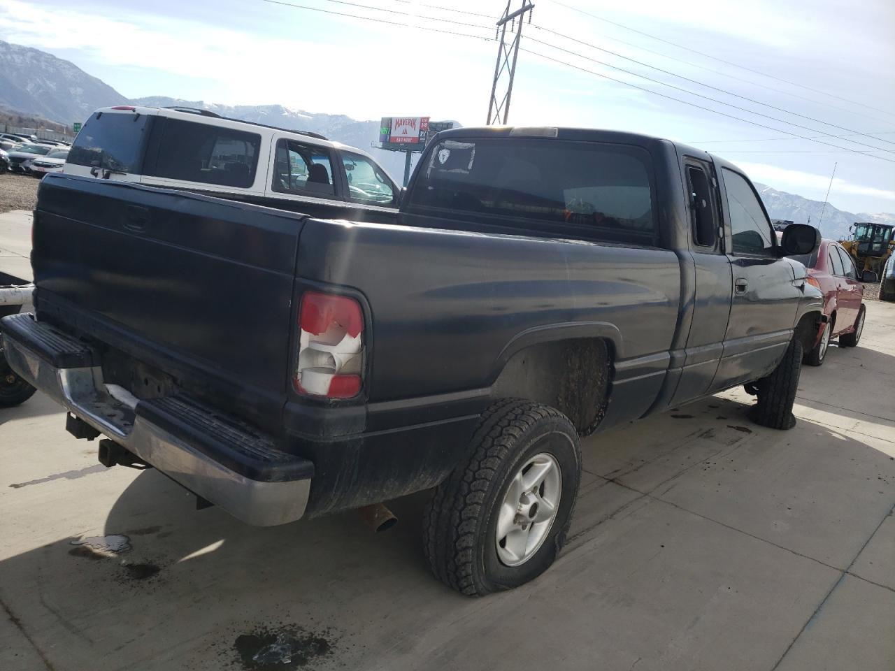 Photo 4 from auction – 2001 DODGE RAM 1500 with VIN 3B7HF13ZX1G776909