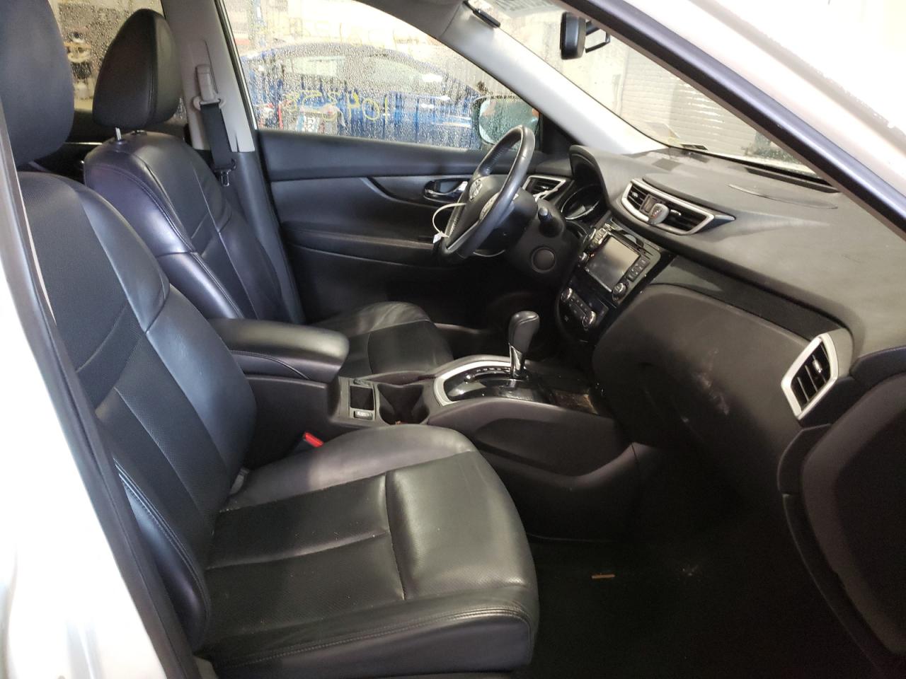 Photo 5 from auction – 2015 NISSAN ROGUE S with VIN 5N1AT2MVXFC814074